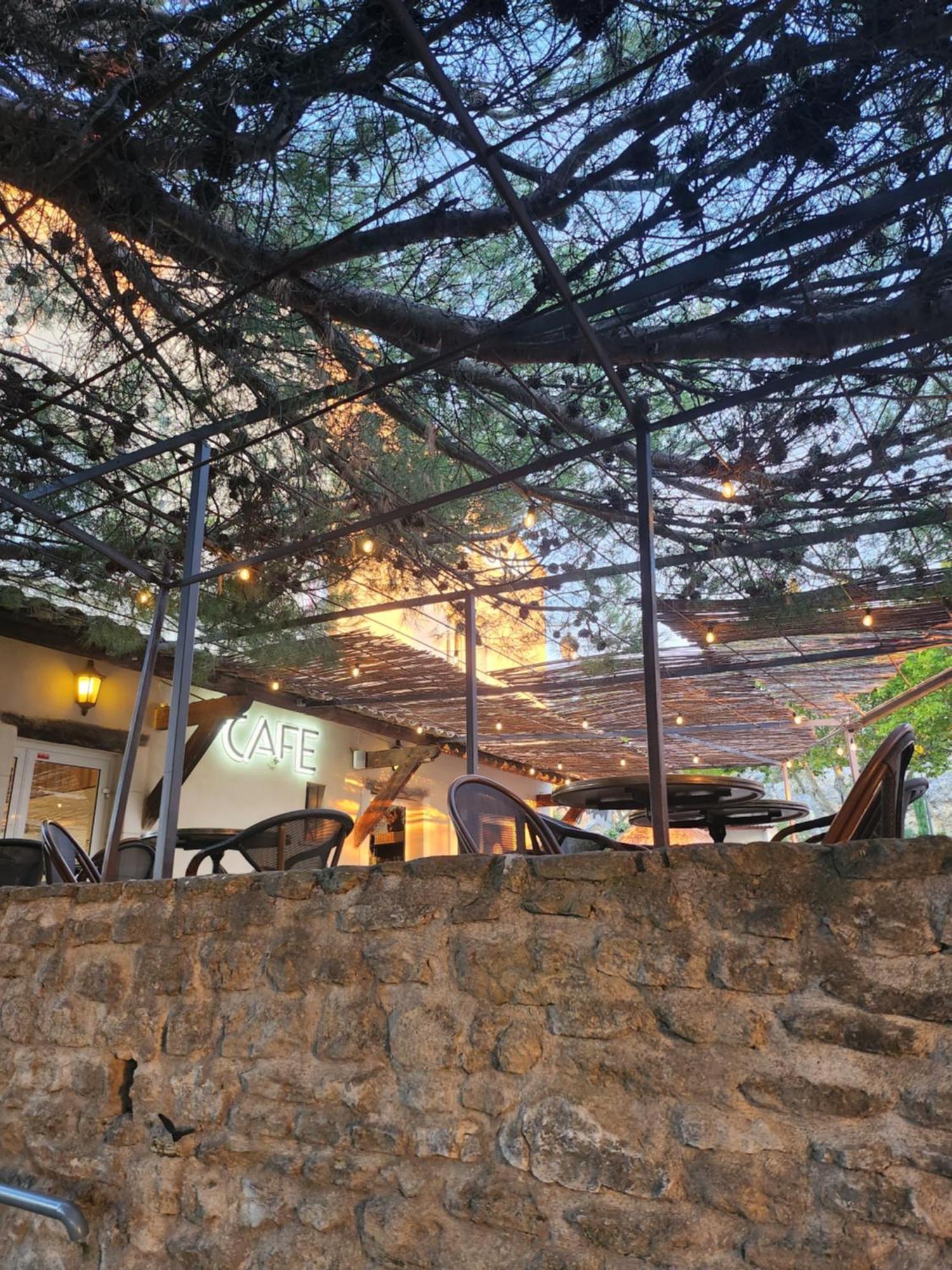 Vilajoun Joucas Dış mekan fotoğraf